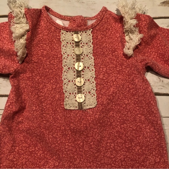 Peaches n cream floral romper - Picture 2 of 8